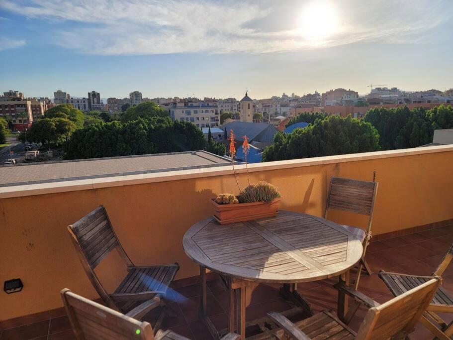 ムルシアAtico Duplex Zona Juan De Borbonアパートメント エクステリア 写真
